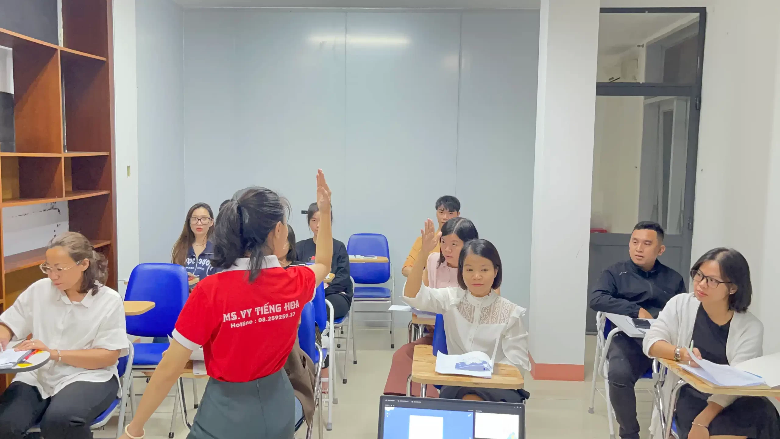 Ms Vy Tiếng Hoa - Trung tâm tiếng Trung Buôn Ma Thuột uy tín, chuyên nghiệp